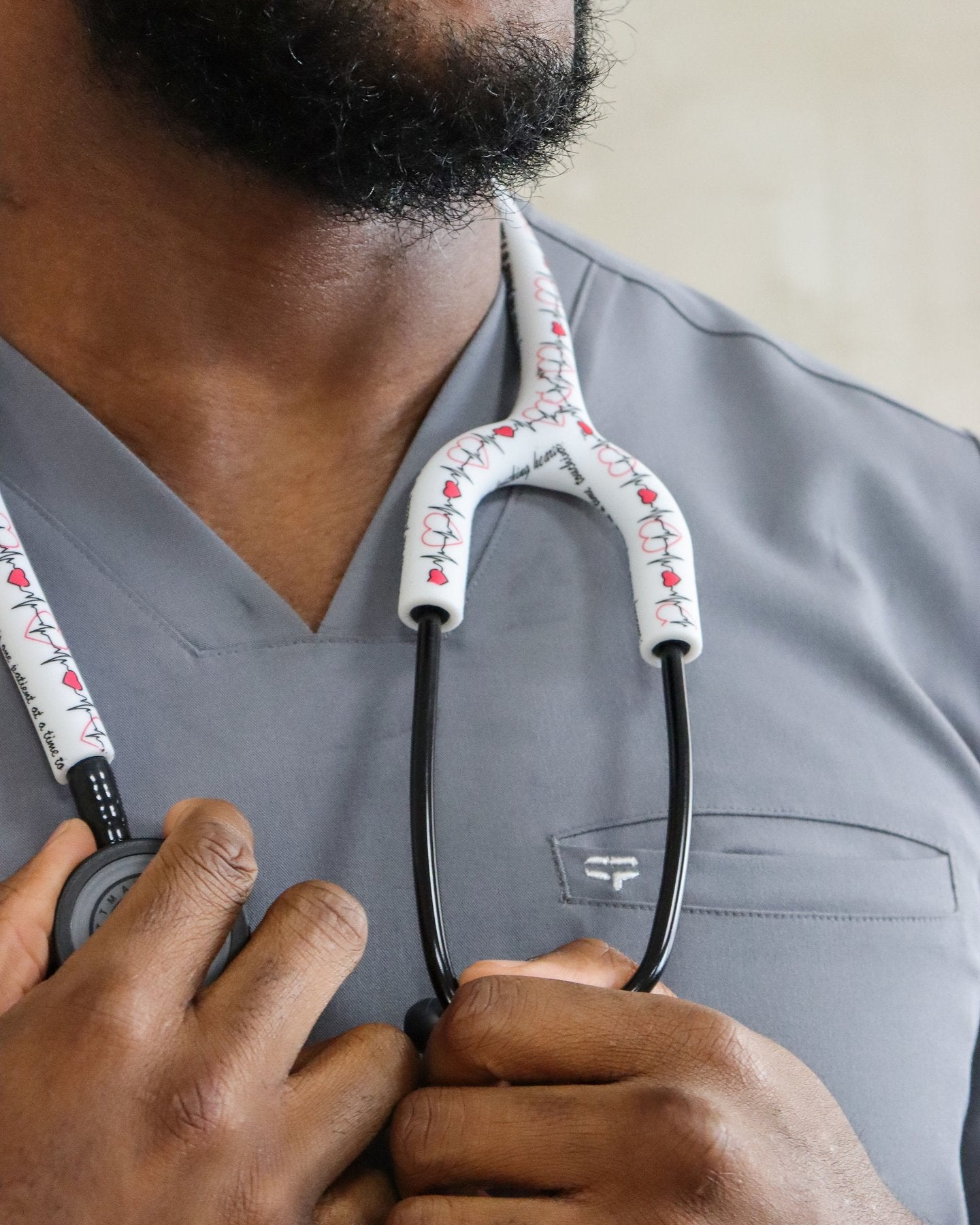 Étui à stéthoscope Heartbeat porté