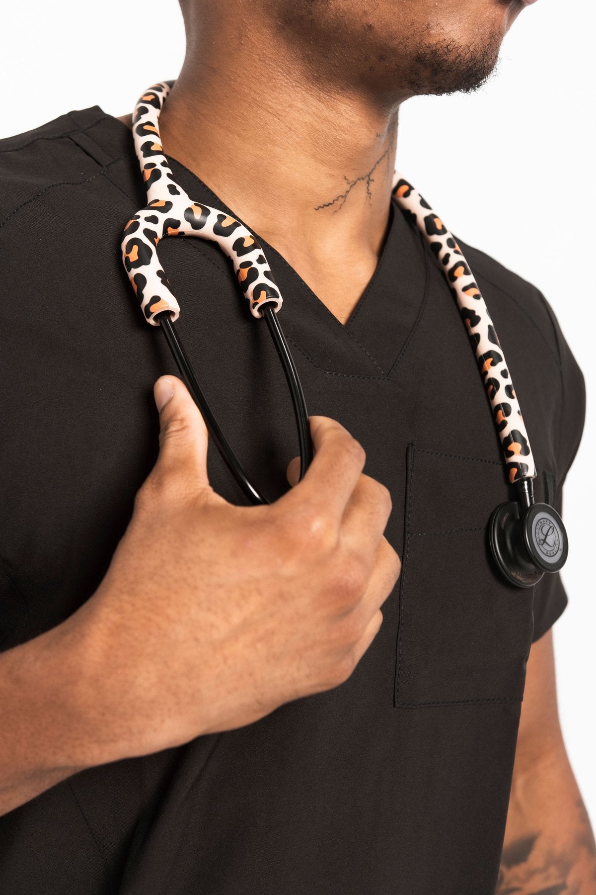 Étui à stéthoscope Leopard porté