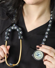 Étui à stéthoscope Paw to Paw porté
